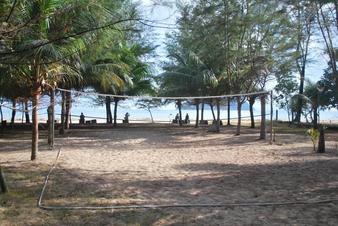 Tanjung Demong Beach Resort Kampung Kuala Besut Buitenkant foto
