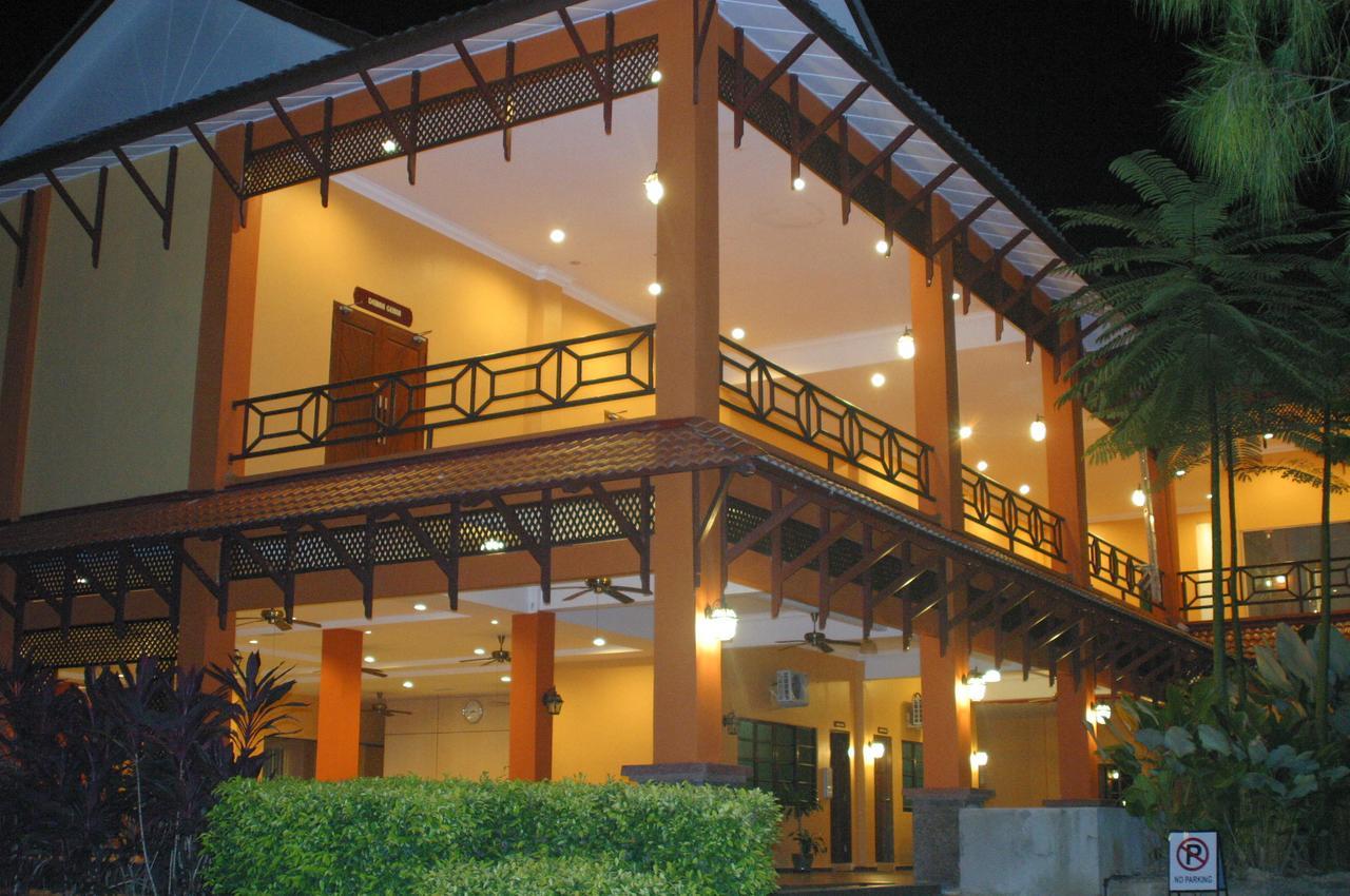 Tanjung Demong Beach Resort Kampung Kuala Besut Buitenkant foto